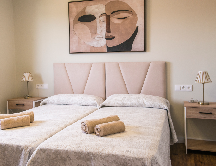 h5- habitacion 2 camas en pension en sarria